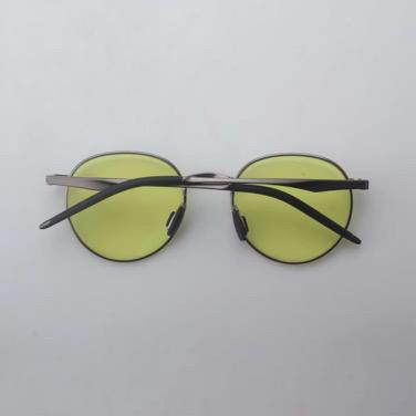 Yellow Tint